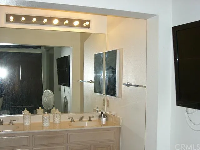 811 Fuchsia St — Photo 22