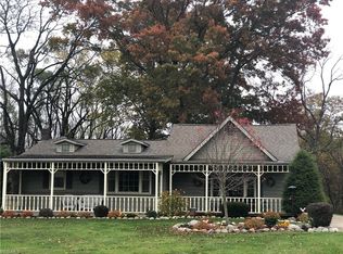 3173 Easton Rd, Barberton, OH 44203