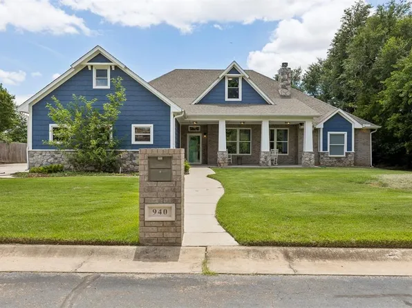 940 NW 35th St, Moore, OK 73160
