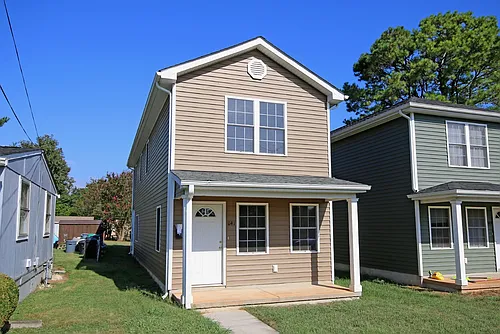 1141 Saint Clair Ave Photo 1