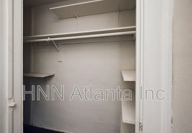 439 N Highland Ave NE #18 — Photo 7