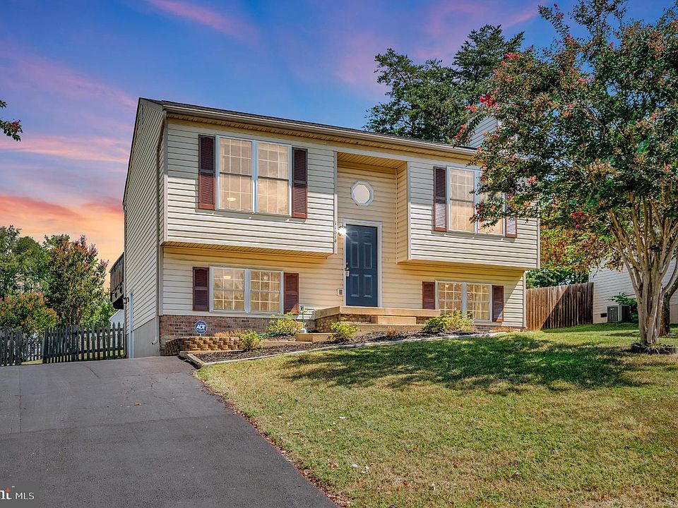 1st image of 11514 Woodland View Dr