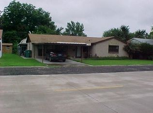 918 Cropper Rd, Burkburnett, TX 76354