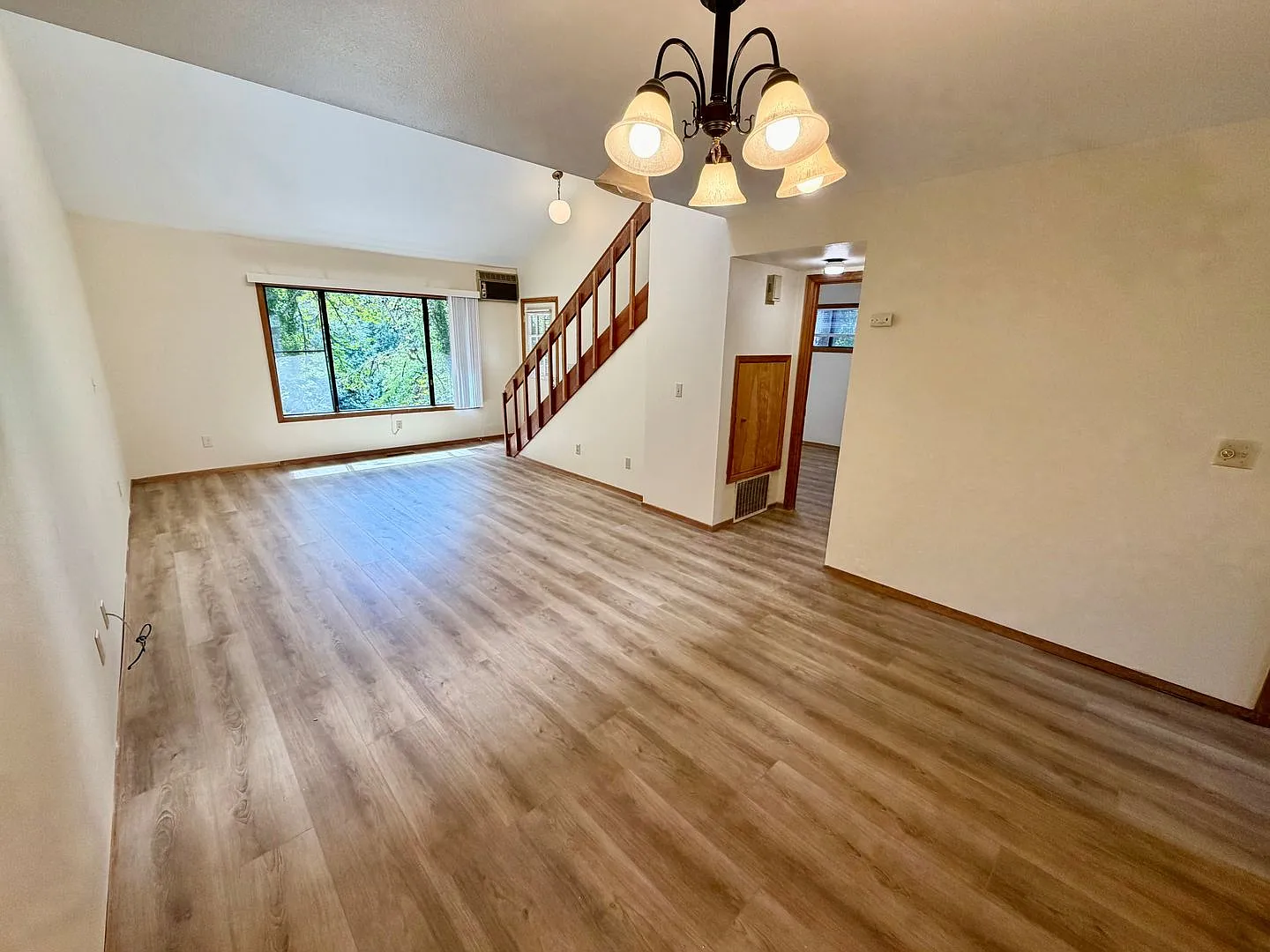 Townhouse By Avery Park — Photo 4