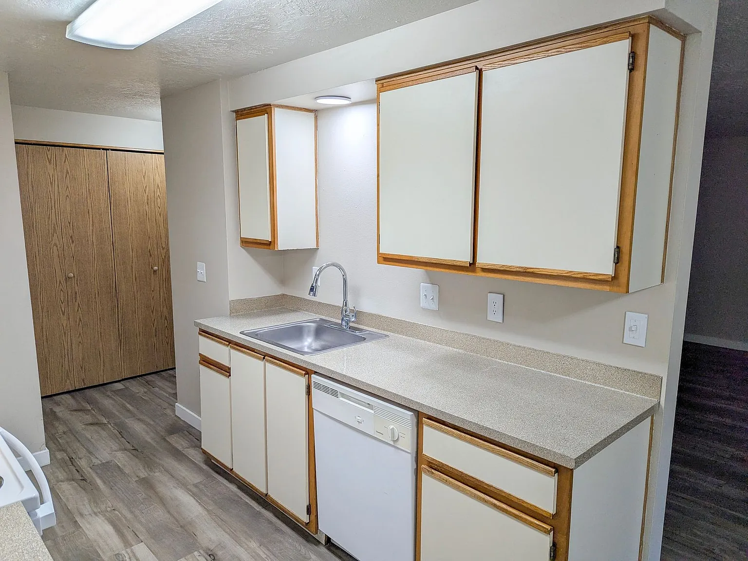 Silverwood Apartments — Photo 4