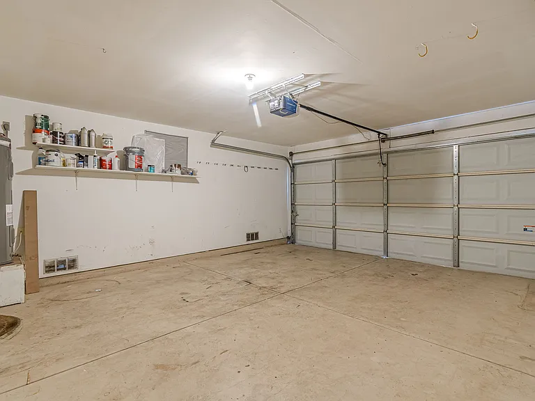 164 Springtree Holw — Photo 20