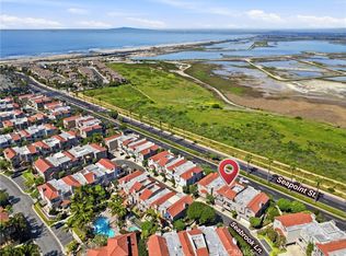 19225 Seabrook Ln, Huntington Beach, CA 92648