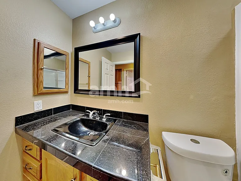 1925 E Palomino Dr — Photo 11