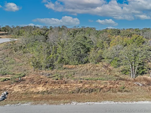 1310 Falls Bend Dr, Sapulpa, OK 74066