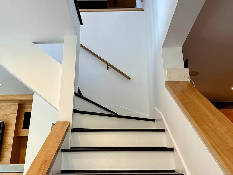 1738 N Hoyne Ave — Photo 41