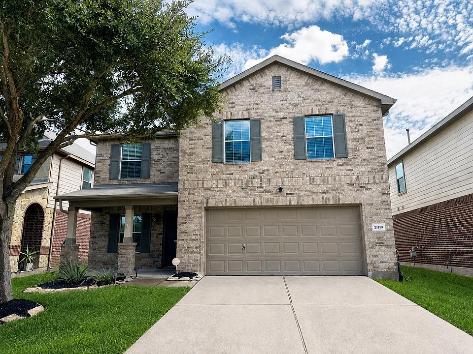 21439 Veneto Hills Ct