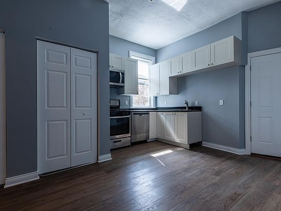 5th image of 1434 N Western Ave #3