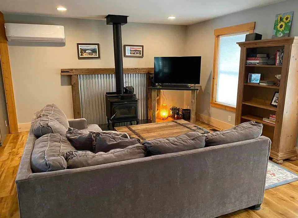 3 bed, 1190 sqft, $4,000 — Photo 2