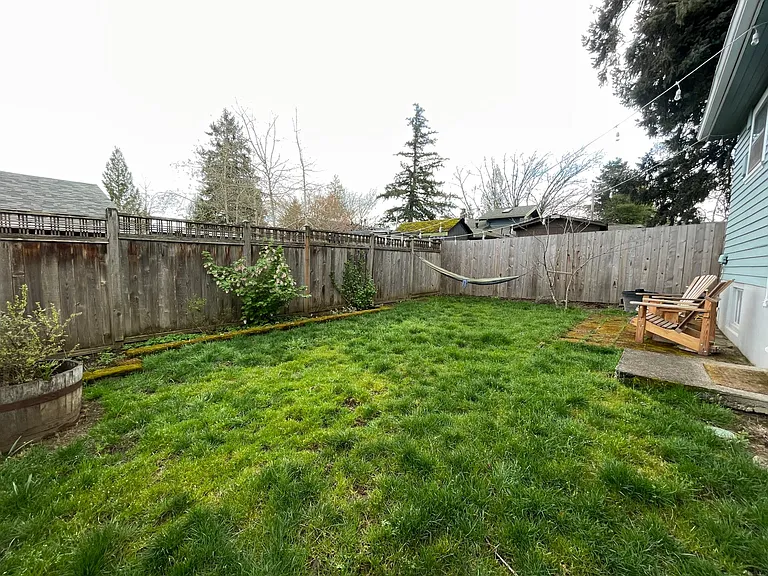 8118 SW 36th Ave — Photo 16