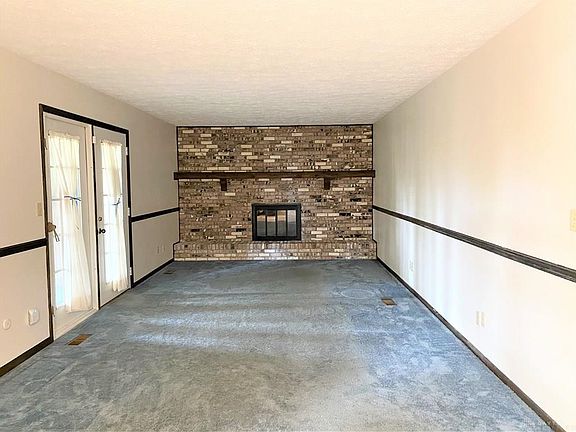 4th image of 1387 Cornish Dr