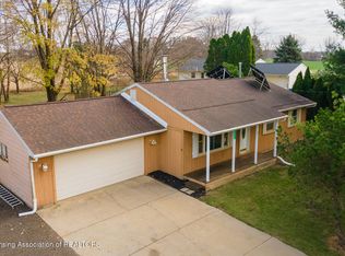 1957 S Smith Rd, Eaton Rapids, MI 48827