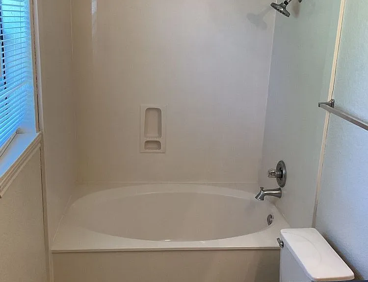3906 Hitchrock Dr #B — Photo 14