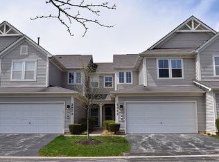 2925 Falling Waters Ln, Lindenhurst, IL 60046