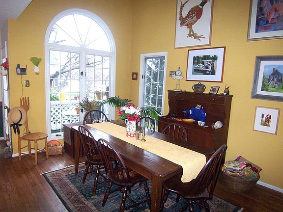 2nd image of 212 Whistling Swan Ln