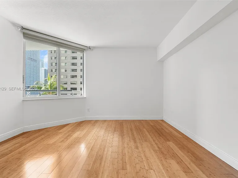 335 S Biscayne Blvd #908 — Photo 25