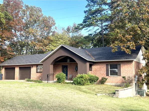 1407 Skyline Vista Ct, Russellville, AR 72802