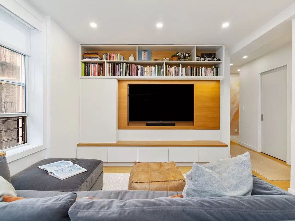 1st image of 309 W 93rd St APT 5C