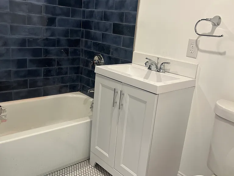 156 Union St #2 — Photo 7