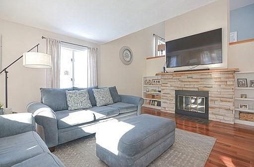 3rd image of 1104 Pine Brook Dr