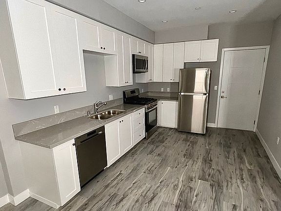 3rd image of 849 N Bunker Hill Ave #306