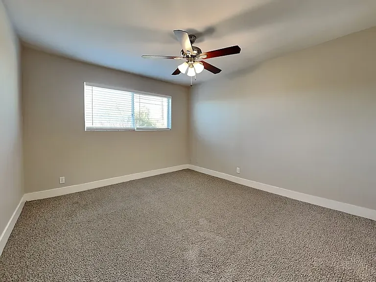 7014 E Latham St — Photo 5
