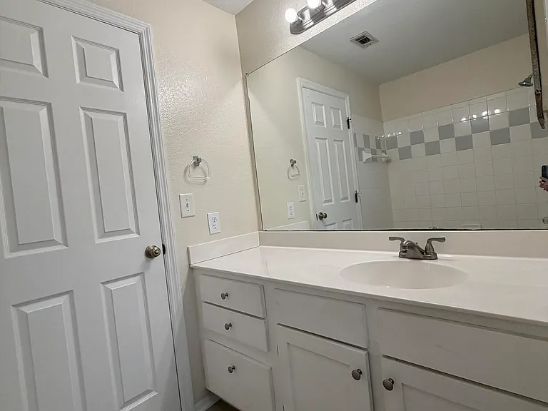 13810 Sutton Park Dr #320 — Photo 24
