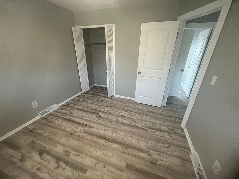 601 Abbe Rd — Photo 7
