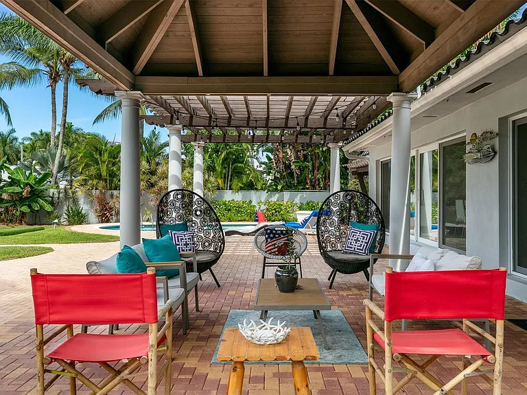 913 Coconut Dr — Photo 45