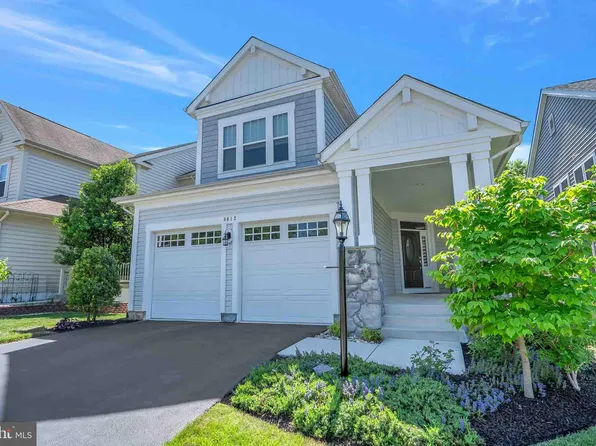9812 Amsterdam St, Lorton, VA 22079