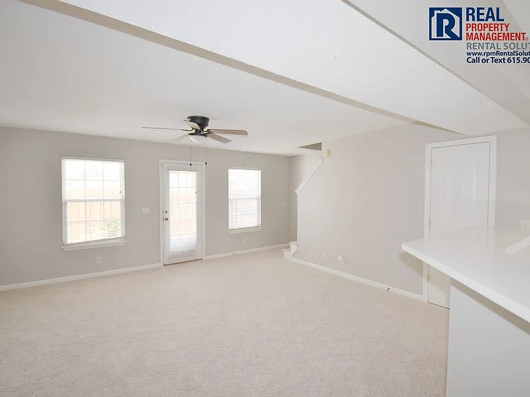 306 Shoshone Pl — Photo 2