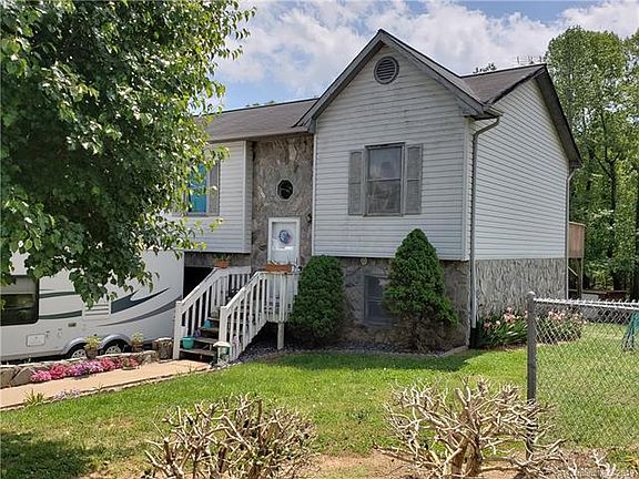 2nd image of 2385 Boardwalk Ct