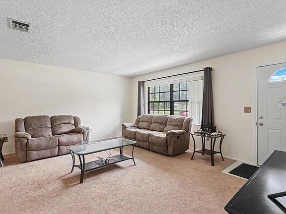 4th image of 790 Pembroke Ave NE