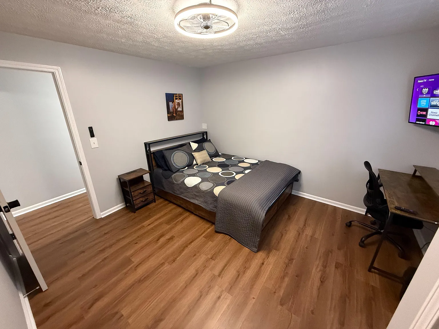 3 bed, 1.0 bath, 1000 sqft, $845 — Photo 3