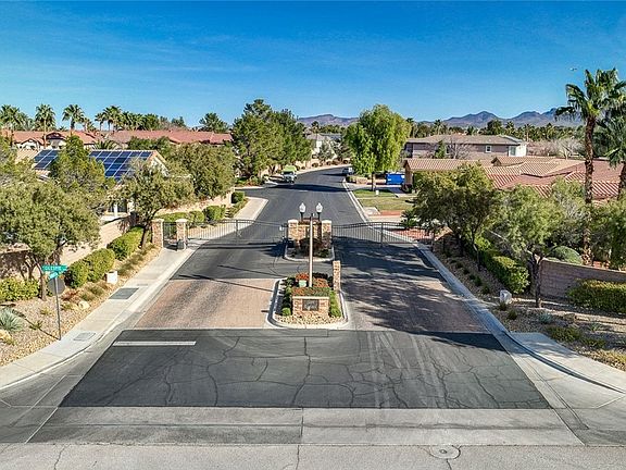 3rd image of 10798 Chillingham Dr