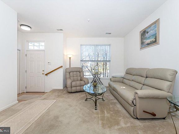 5th image of 108 Harbour Heights Dr