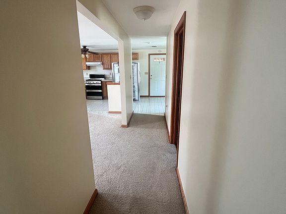 2nd image of 409 8th St #2