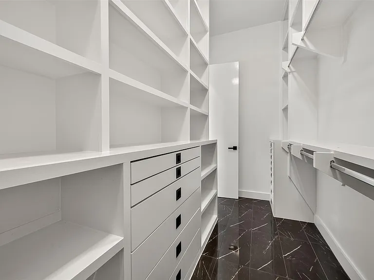 5919 E Post Oak Ln — Photo 30