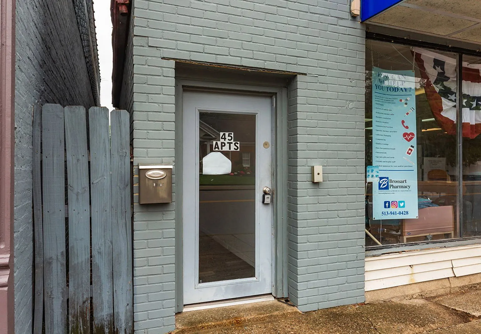 1 bed, 1.0 bath, $955 — Photo 2