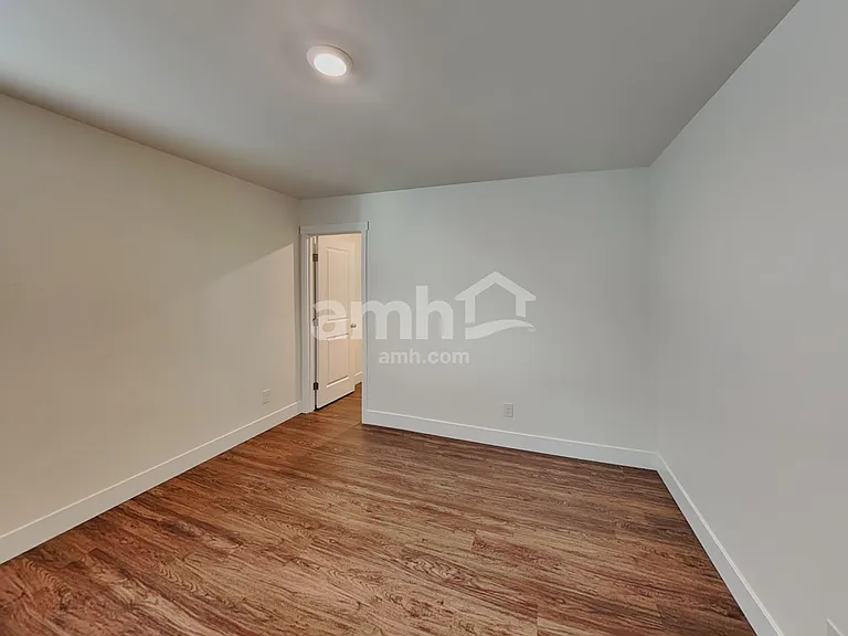 6906 35th Pl NE — Photo 17