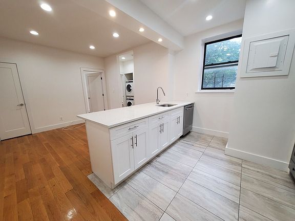 4th image of 56 W 127th St #22B