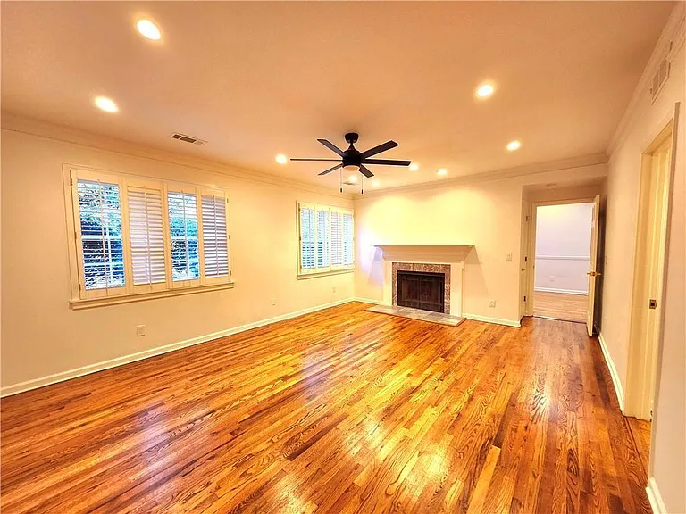 4044 Northside Dr NW — Photo 35