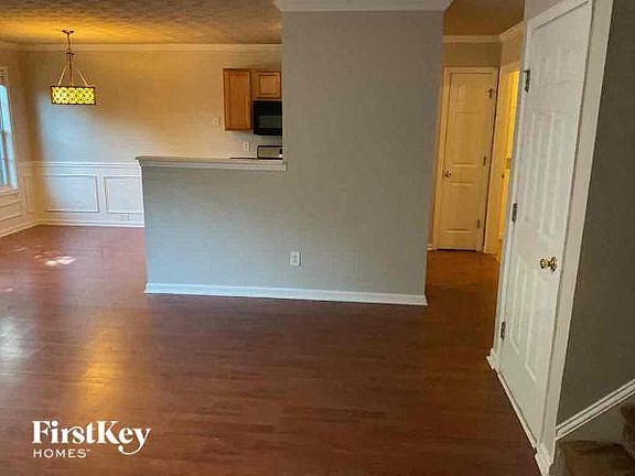4th image of 736 Shadow Lakes Dr