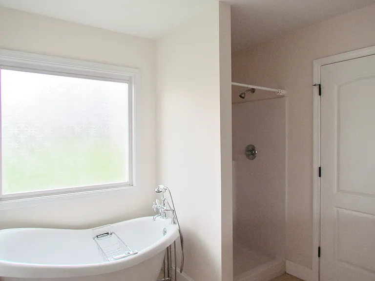 1515 Mayfair Dr — Photo 7