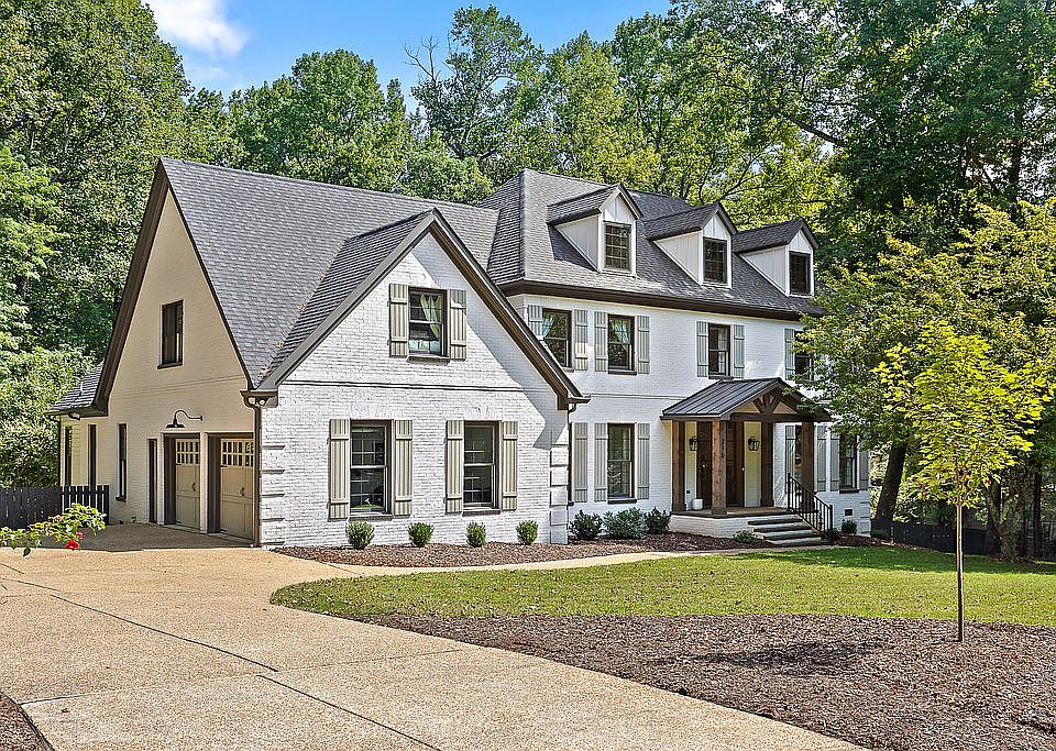 1st image of 215 Lake Ave