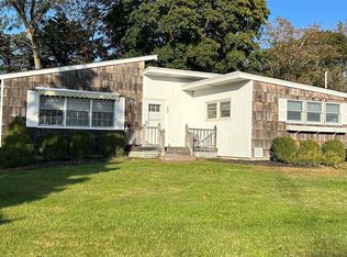 2845 Hobart Rd, Southold, NY 11971
